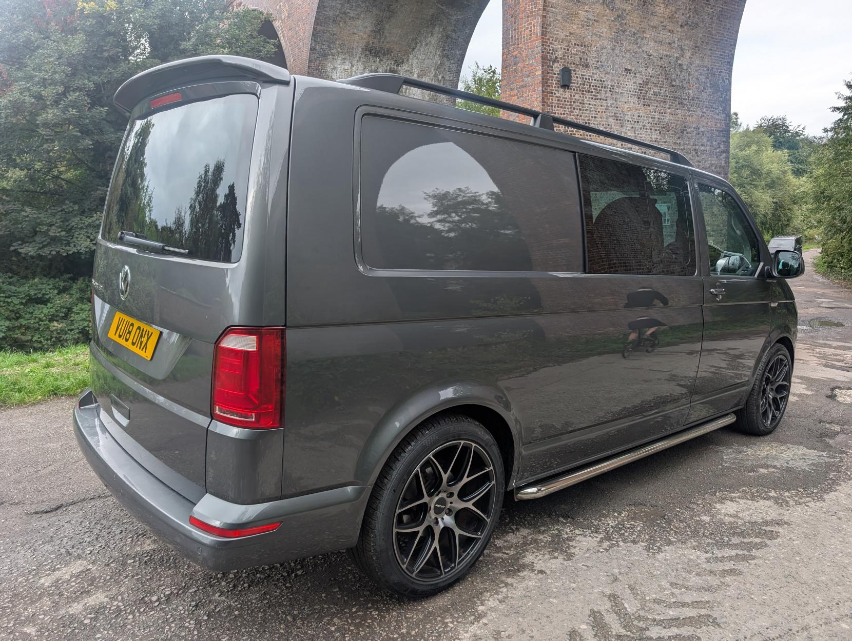 Volkswagen Transporter 2.0 TDI T32 BlueMotion Tech Window Van 4dr Diesel DSG FWD LWB Euro 6 (s/s) (150 ps)
